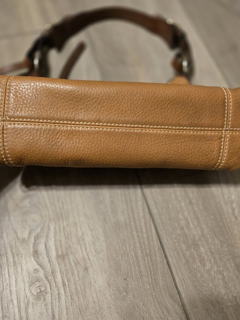 Dooney & Bourke Brown/Tan Pebbled Leather Shoulder Bag with Contrast Trim - Picture 9 of 10